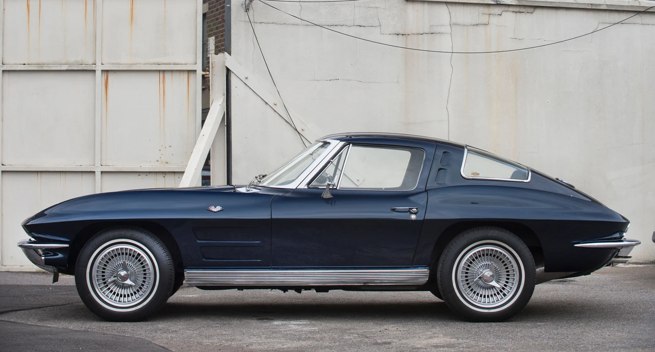 Chevrolet Corvette C2 - Image 3 of 18