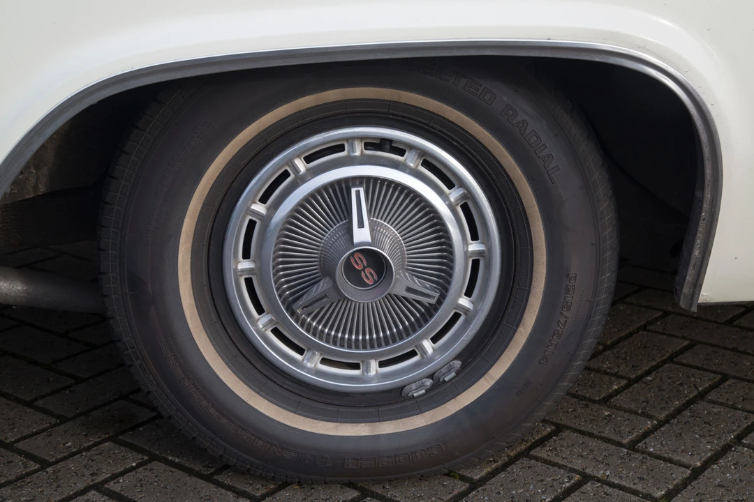 Chevrolet Impala 4th Gen - Image 17 of 17
