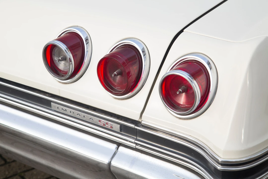 Chevrolet Impala 4th Gen - Image 13 of 17