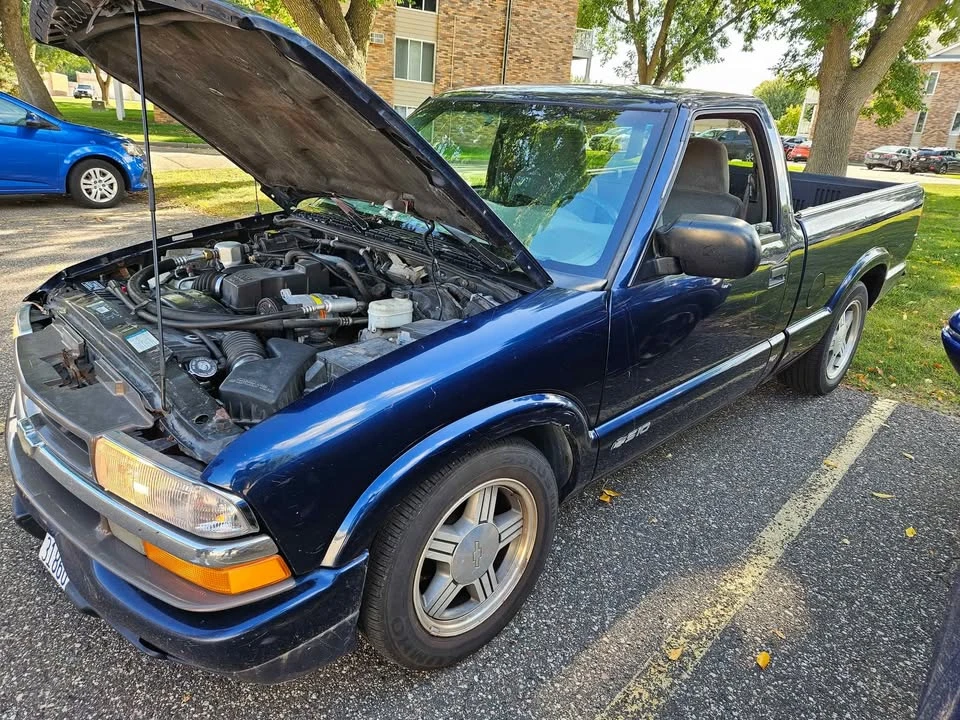 1998 Chevrolet S-10 Blazer 2nd Gen - Image 5 of 9