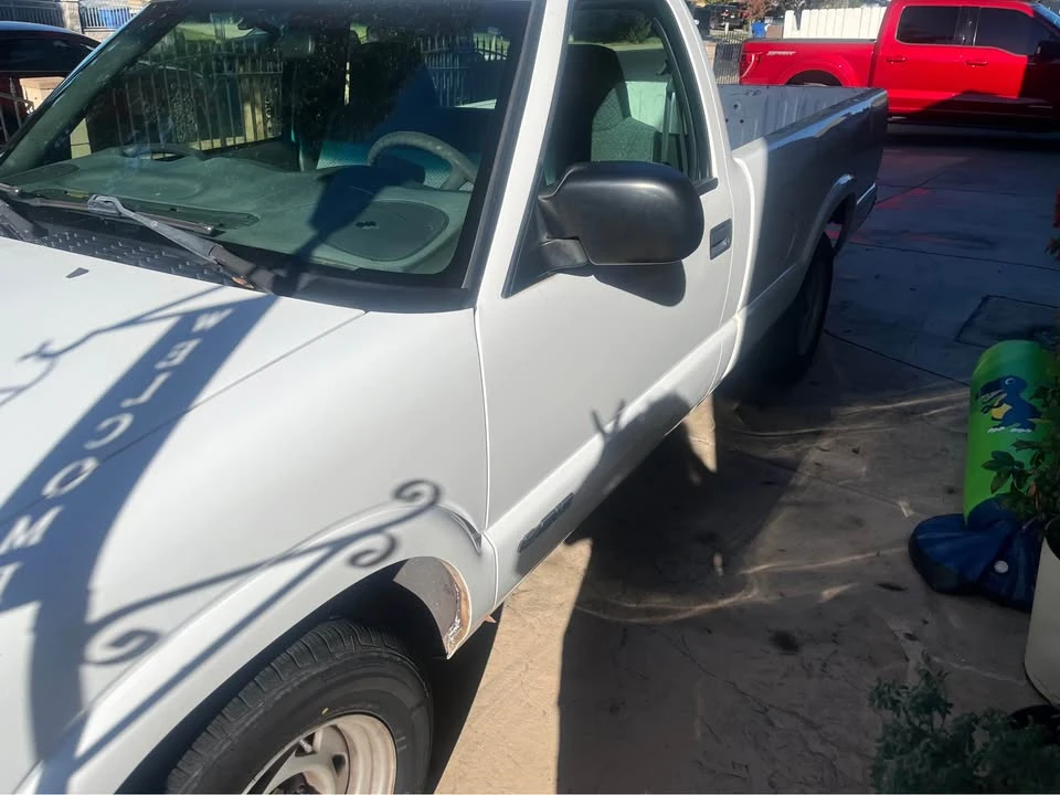 2002 Chevrolet S-10 - Image 4 of 7