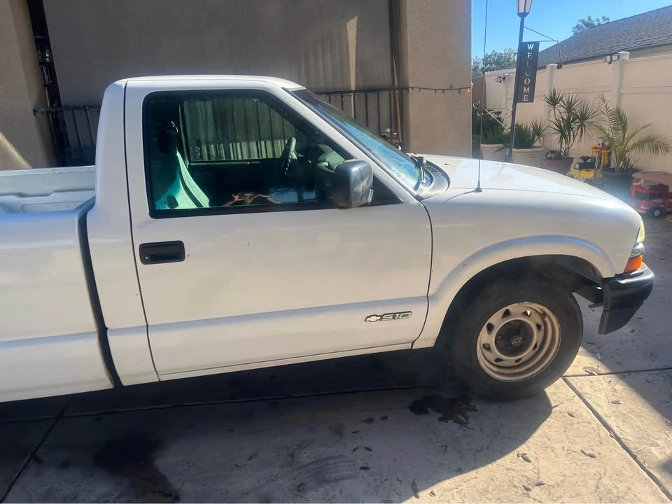 2002 Chevrolet S-10 - Image 6 of 7