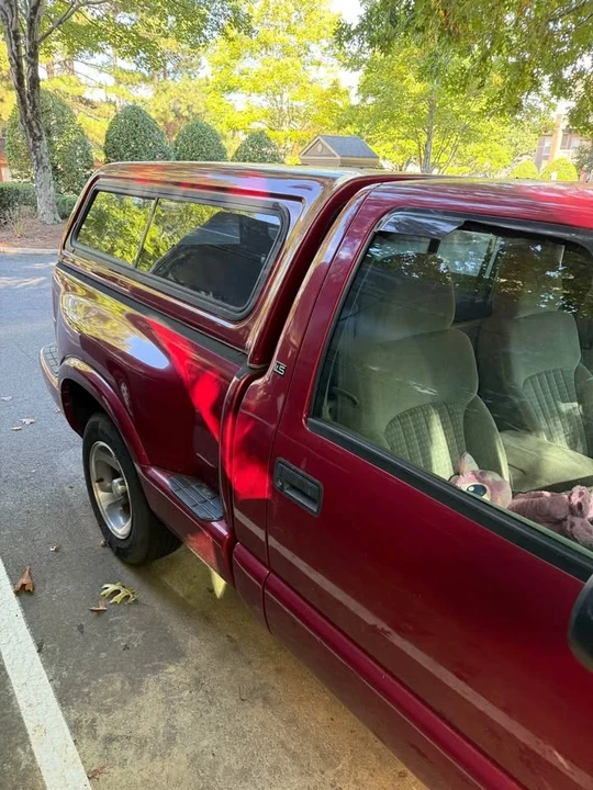 2002 Chevrolet S-10 Blazer 2nd Gen - Image 9 of 9