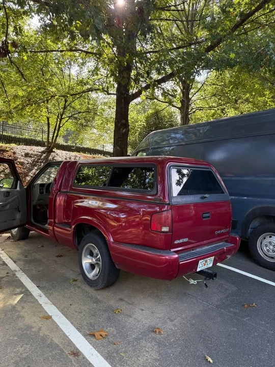 2002 Chevrolet S-10 Blazer 2nd Gen - Image 2 of 9
