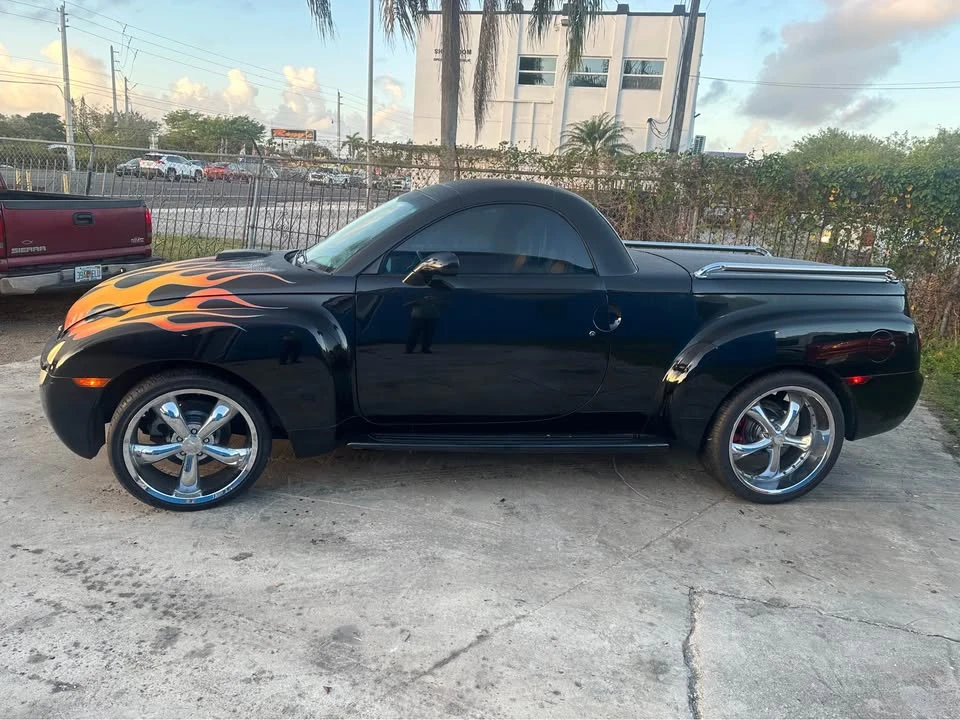2004 Chevrolet SSR - Image 10 of 10
