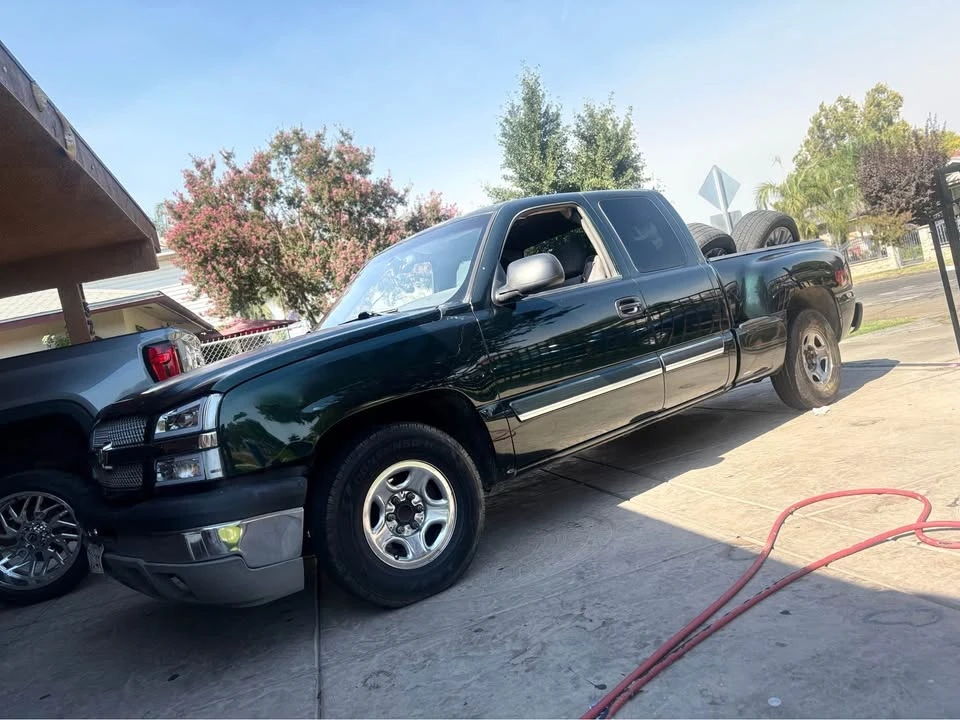 Chevrolet Silverado - Image 3 of 9