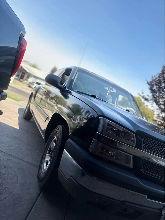 Chevrolet Silverado - Image 7 of 9