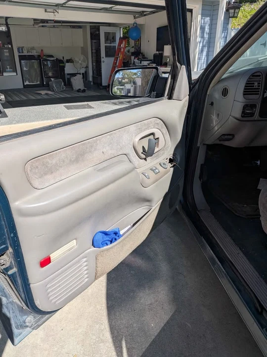 1998 Chevrolet Silverado - Image 4 of 10