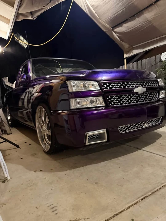 Chevrolet Silverado - Image 2 of 6