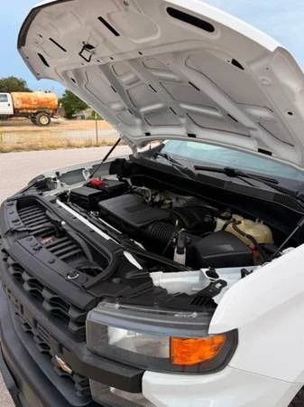2019 Chevrolet Silverado - Image 16 of 31