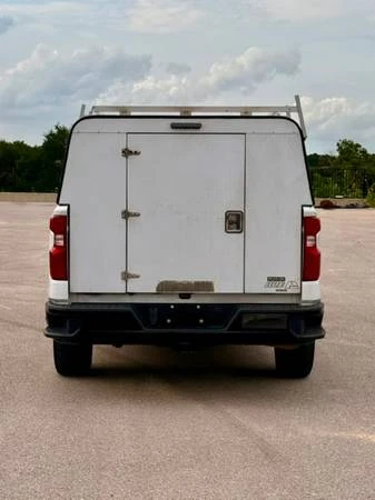 2019 Chevrolet Silverado - Image 8 of 31