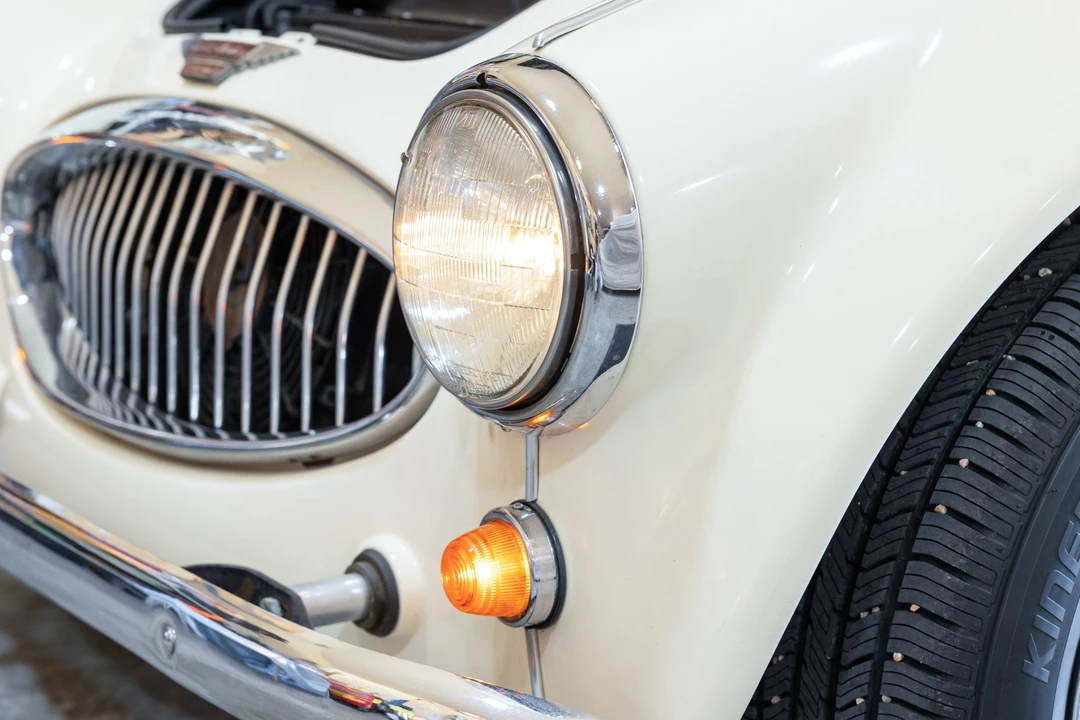 Austin-Healey - Image 27 of 31