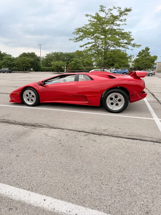 Lamborghini Diablo - Image 13 of 31