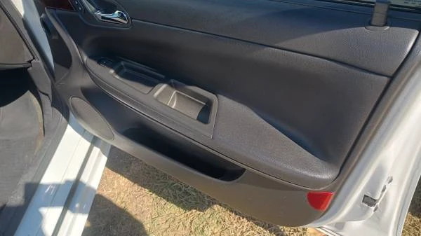 2011 Chevrolet Impala 9th Gen - Image 11 of 19