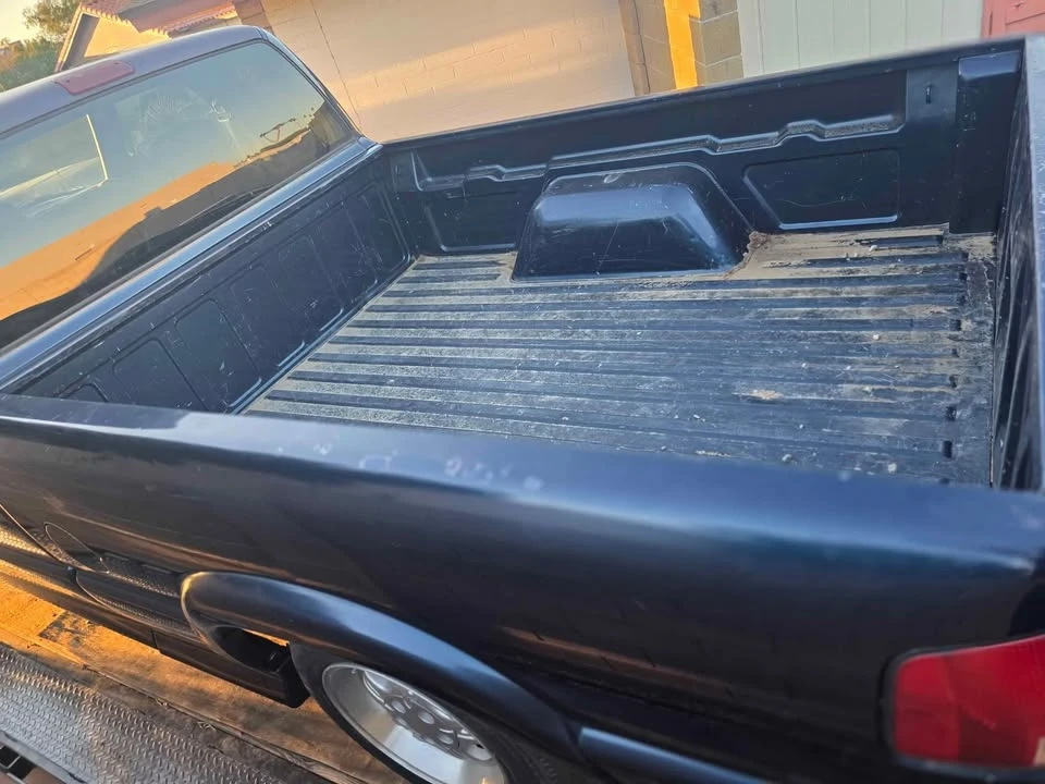 Chevrolet S-10 - Image 2 of 10