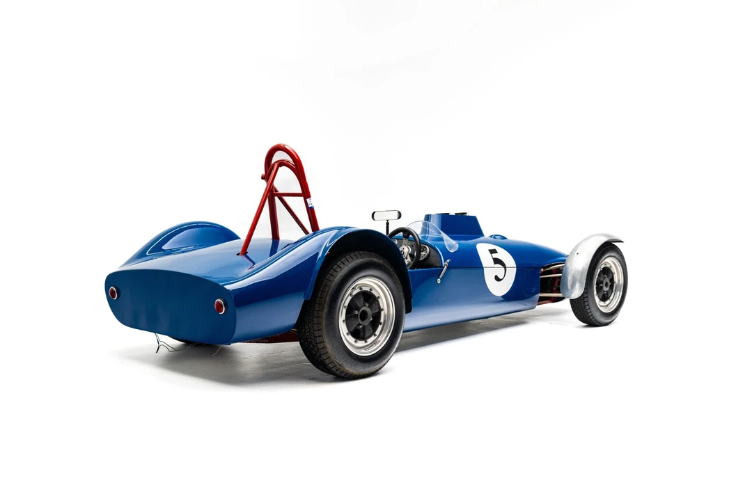 1966 Chevron - Image 6 of 31