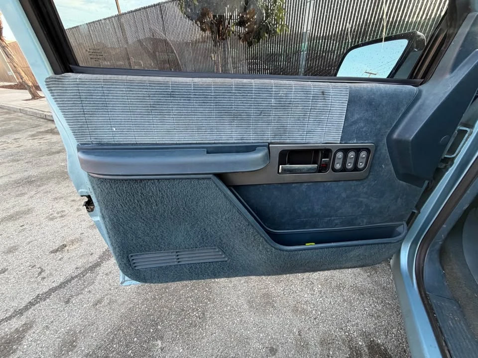 1990 Chevrolet C/K 4th Gen - Image 4 of 7
