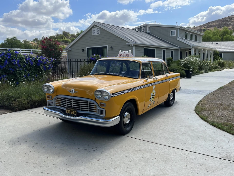 1969 Checker - Image 2 of 31