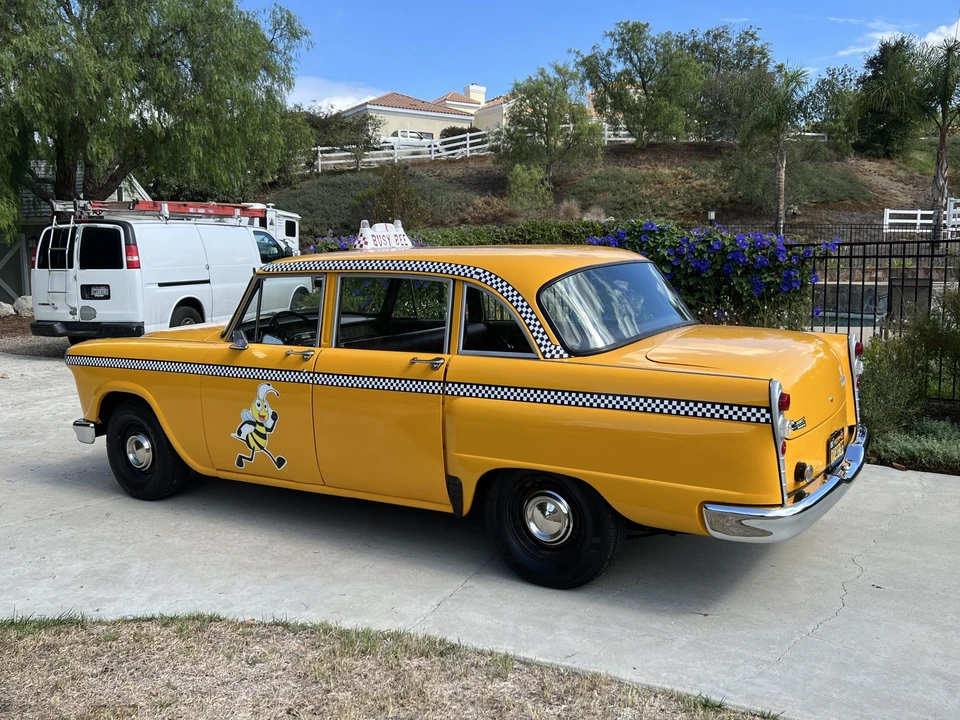 1969 Checker - Image 5 of 31