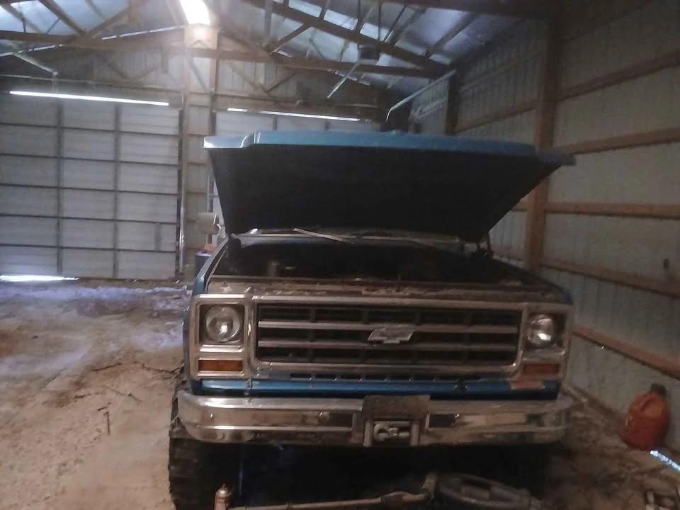 Chevrolet C/K 3rd Gen - Image 3 of 5