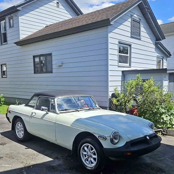 1976 MG - Image 1 of 1