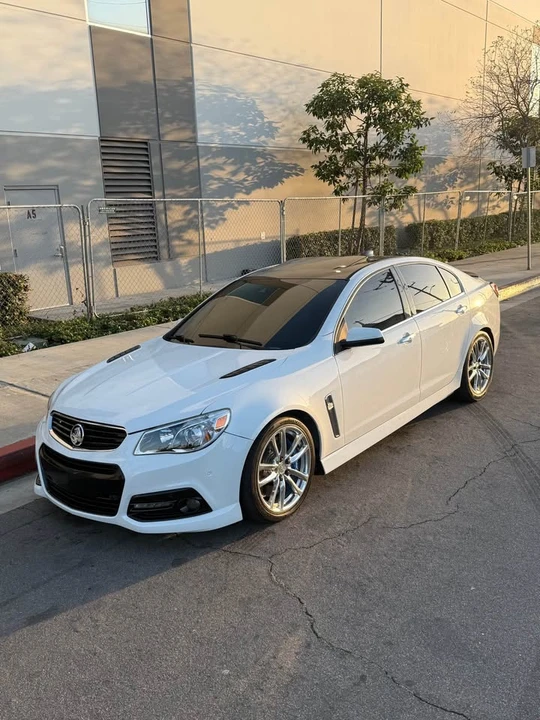2015 Chevrolet SS - Image 2 of 9