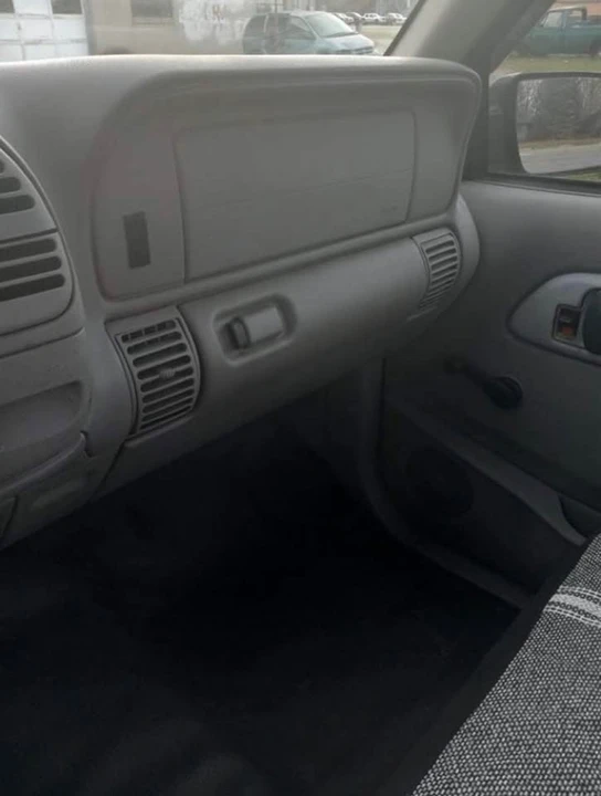 1997 Chevrolet Silverado - Image 8 of 9