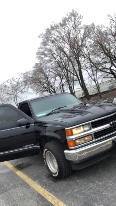 1997 Chevrolet Silverado - Image 3 of 9