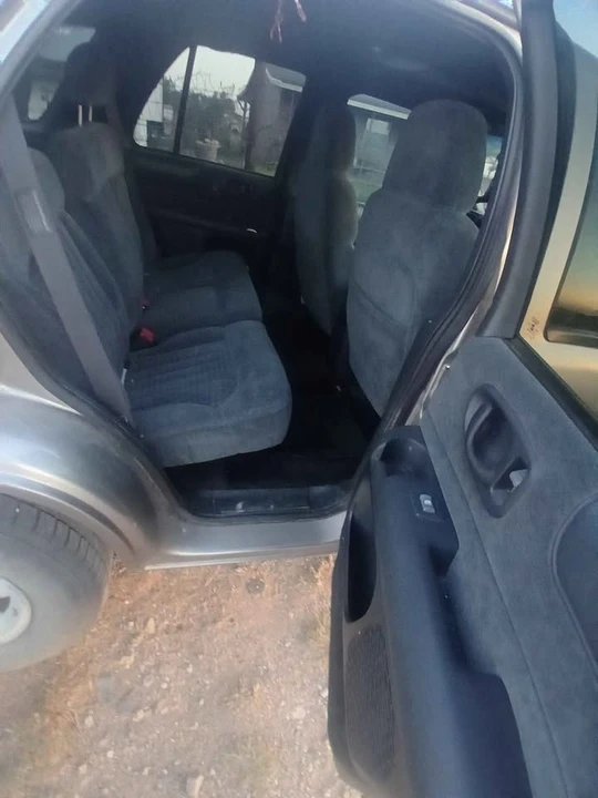 2000 Chevrolet S-10 Blazer 2nd Gen - Image 7 of 10