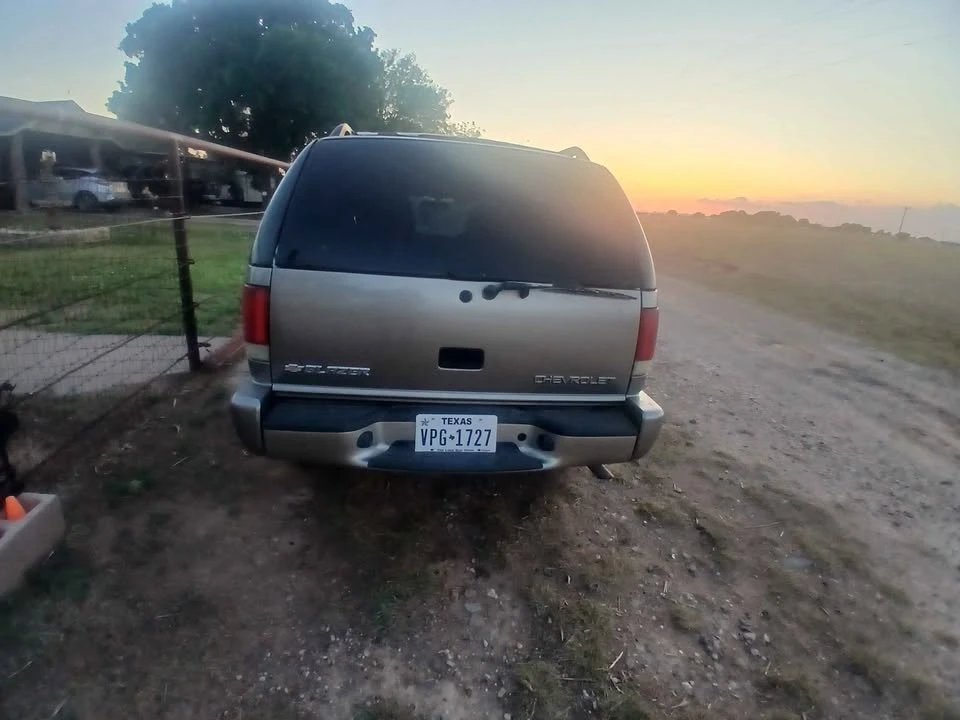 2000 Chevrolet S-10 Blazer 2nd Gen - Image 5 of 10
