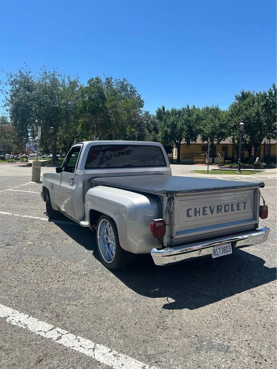 Chevrolet C/K 3rd Gen - Image 4 of 4
