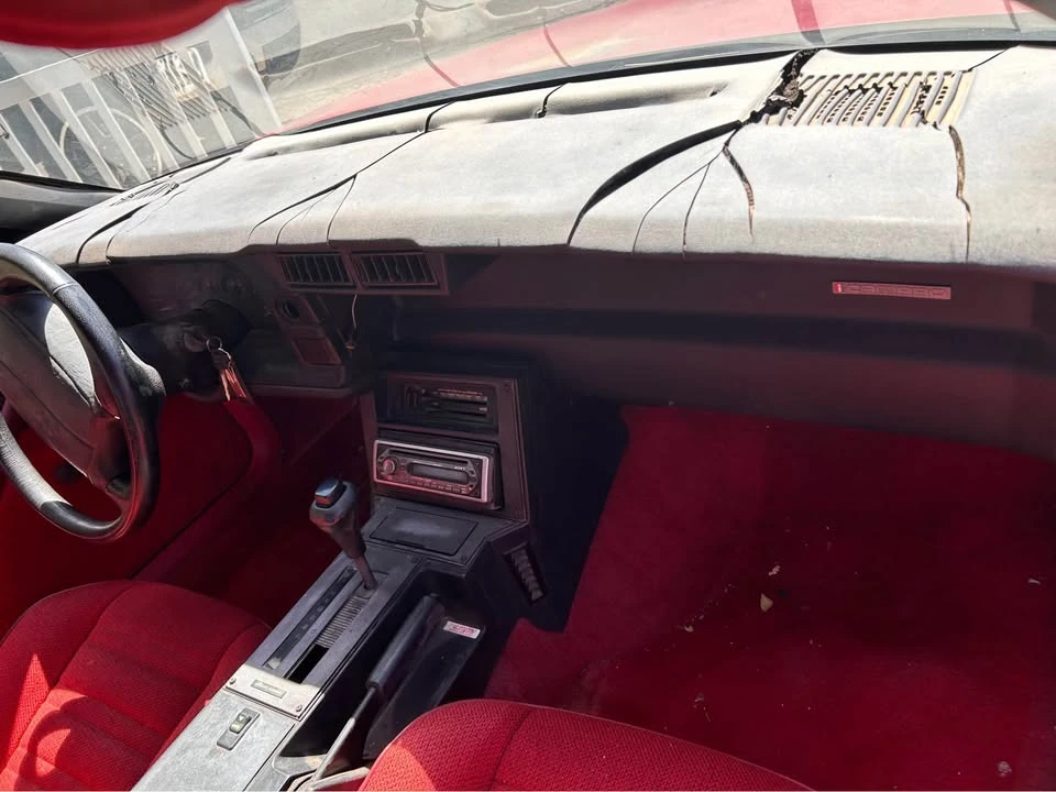 1990 Chevrolet Camaro 3rd Gen - Image 4 of 7