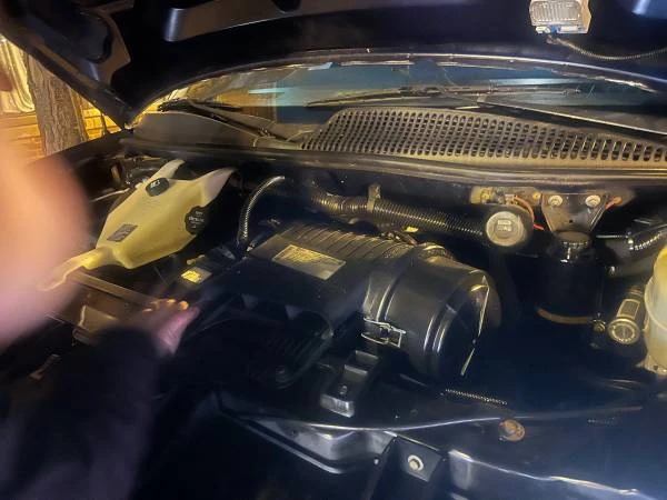 2015 Chevrolet Express - Image 8 of 9