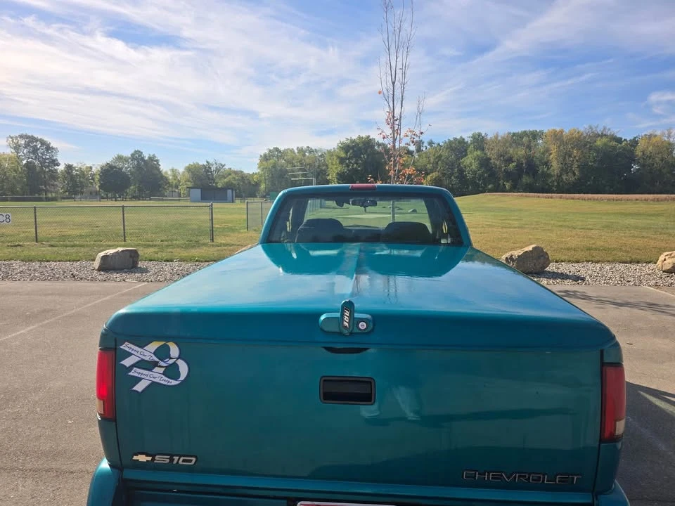 1996 Chevrolet S-10 - Image 2 of 9