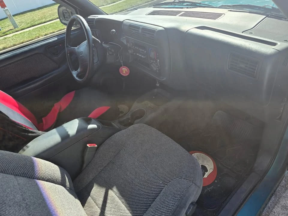 1996 Chevrolet S-10 - Image 9 of 9