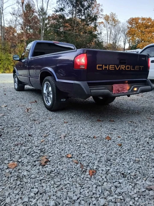Chevrolet S-10 - Image 3 of 8