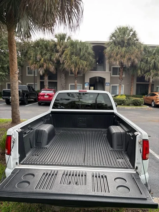 2003 Chevrolet S-10 - Image 7 of 10