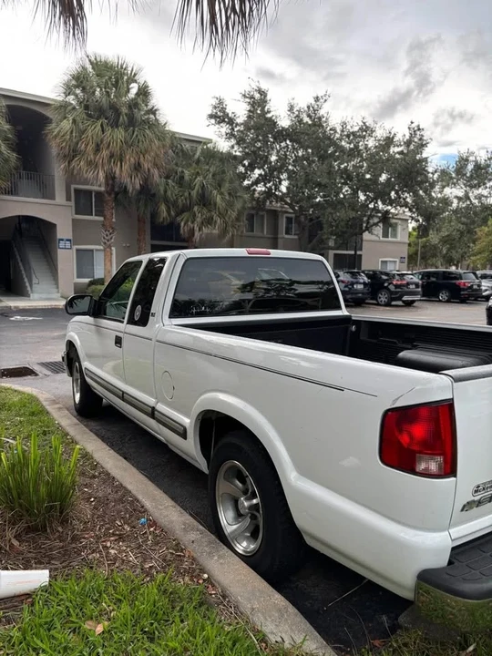 2003 Chevrolet S-10 - Image 8 of 10