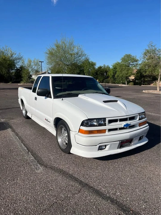 2003 Chevrolet S-10 - Image 2 of 5