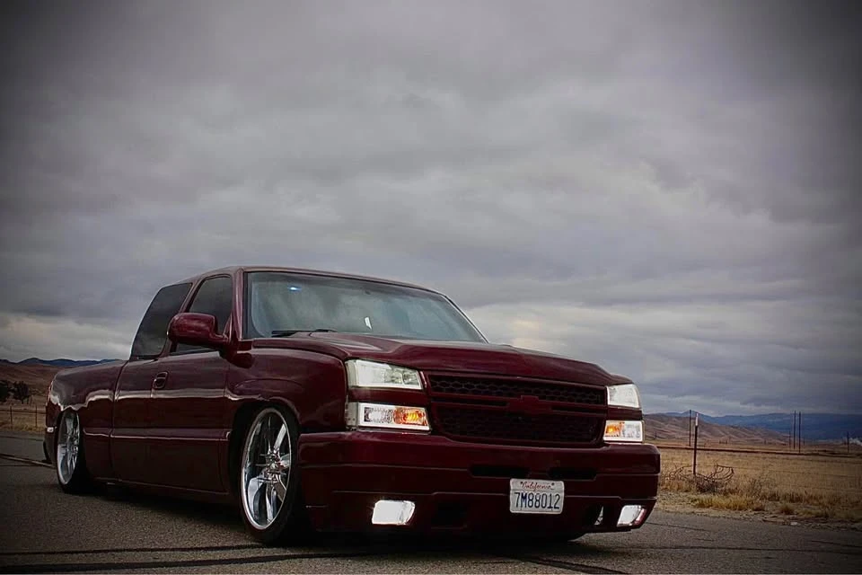 Chevrolet Silverado - Image 2 of 2