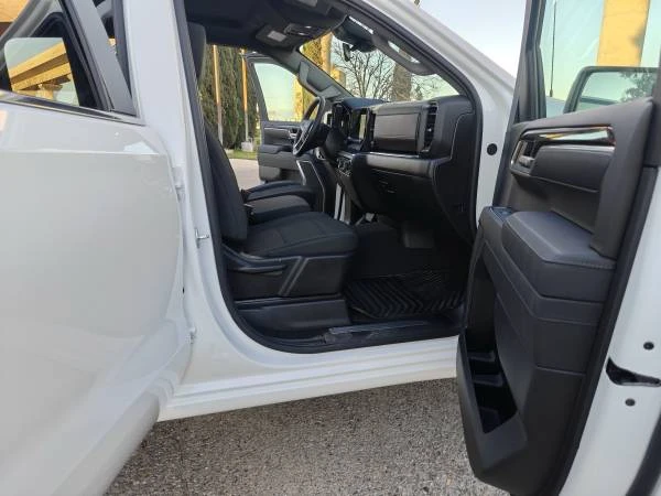 2026 Chevrolet Silverado 4th Gen - Image 9 of 16