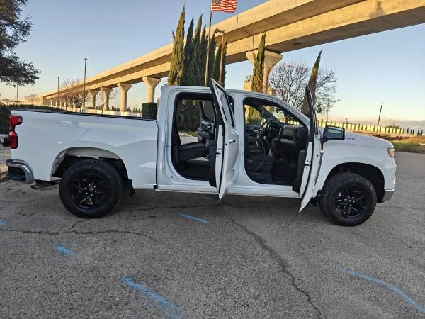 2026 Chevrolet Silverado 4th Gen - Image 10 of 16