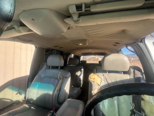 2001 Chevrolet Suburban 9th Gen - Image 6 of 9