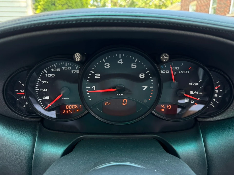 1999 Porsche 996 Carrera - Image 27 of 31