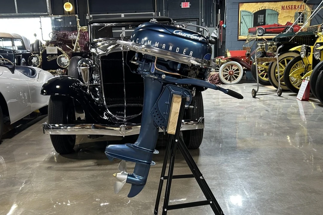 Parts & Memorabilia Engines - Image 2 of 5