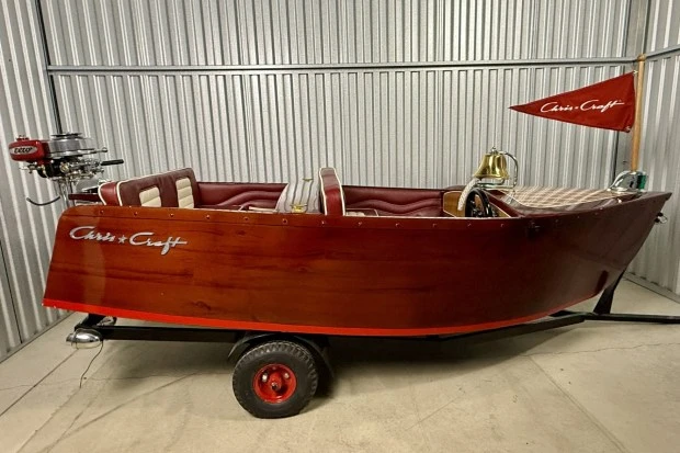 Chris-Craft - Image 2 of 4