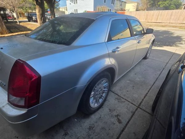 2007 Chrysler 300 (2005-2023) - Image 2 of 4