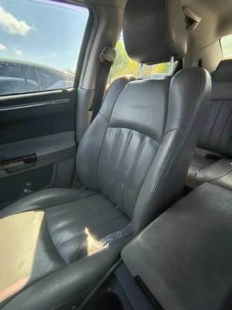 2007 Chrysler 300 (2005-2023) - Image 6 of 11