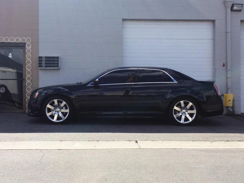 2013 Chrysler 300 (2005-2023) - Image 4 of 8