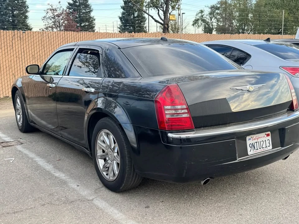 Chrysler 300 Letter Series - Image 4 of 4